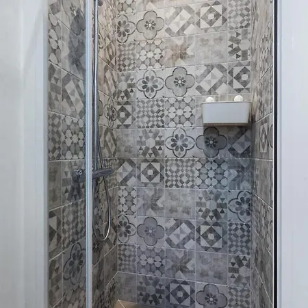 Cmg Montmartre - Chateau Rouge 1 Apartment *